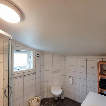 4 Bedroom Lovely In Hebnes