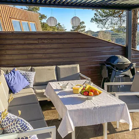 4 Bedroom Lovely In Feriehus