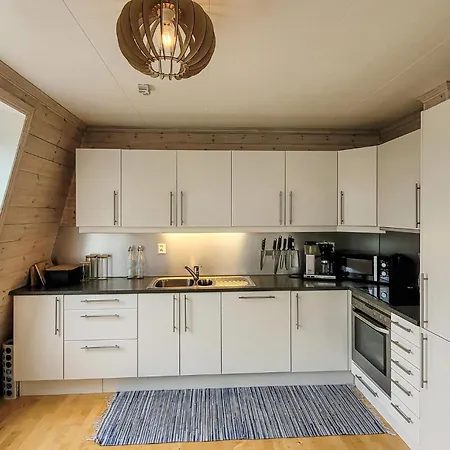 Holiday home 4 Bedroom Lovely In Hebnes