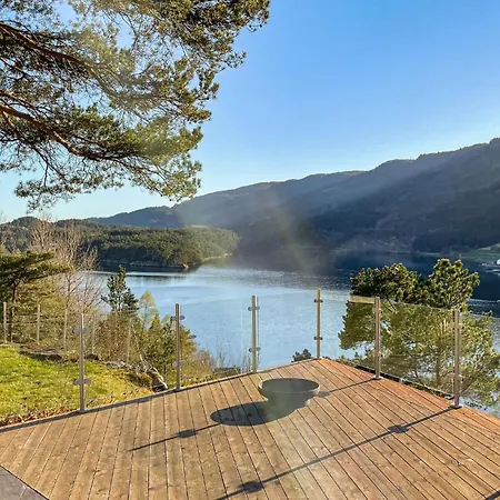 4 Bedroom Lovely In Feriehus